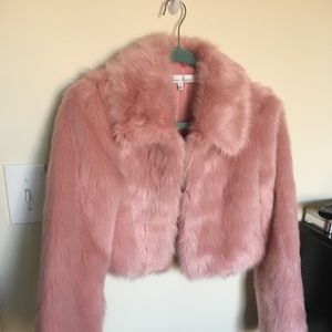 Revolve Lovers+ Friends. Great Quality